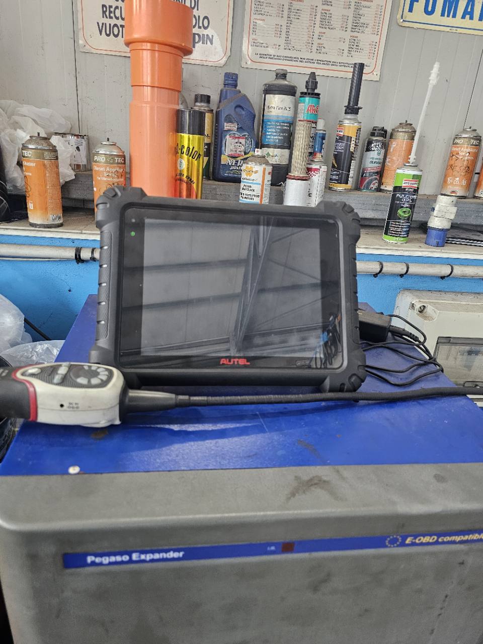 Strumento Autel per diagnosi elettronica